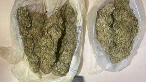 Διακινούσε ναρκωτικά στα νότια προάστια της Αττικής και σε χώρους αναψυχής και εστίασης