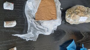 Το νεαρό ζευγάρι είχε έτοιμες για διακίνηση τις συσκευασίες της "σοκολάτας" 