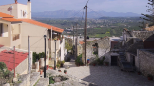 Ανακαλύψτε ένα χωριό, όπου οι κάτοικοι ξέρουν... από καλό κρασί!