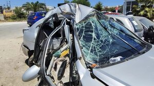 Σοκάρουν οι φωτογραφίες από το τραγικό τροχαίο στην Αγιά - Την Κυριακή το τελευταίο αντίο στον Κωνσταντίνο