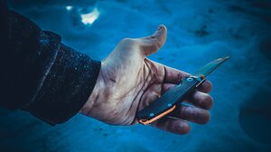 Τραυμάτισε με μαχαίρι τον θείο του