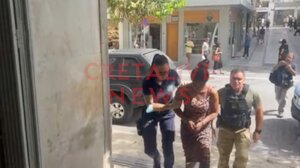 Προκαταρκτική εξέταση για τον παρ'ολίγο πνιγμό του 2χρονου - Ελεύθερη η μητέρα, σε κρίσιμη κατάσταση το παιδί (βίντεο)