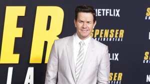 Μαρκ Γουόλμπεργκ και Πολ Γουόλτερ Χάουζερ στην κωμωδία «Balls Up»