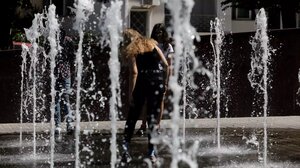 Καιρός: Παραμένει ο καύσωνας - Πού θα φτάσει το θερμόμετρο στην Κρήτη