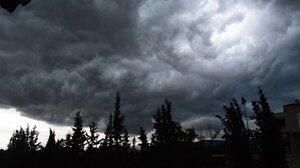 "Άνοιξαν" οι ουρανοί... καλοκαιριάτικα