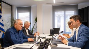 Μιχάλης Κατρίνης: «Είμαστε με τους πολλούς, με τους μικρομεσαίους και τους επαγγελματίες που θέλει να εξοντώσει η κυβέρνηση.» 