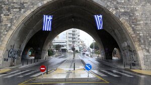 Βουτιά θανάτου για 54χρονο από τα Ενετικά Τείχη