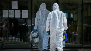 «Βόμβα» CIA για τον κορωνοϊό: Πιο πιθανό να διέρρευσε από κινεζικό εργαστήριο, παρά από ζώα