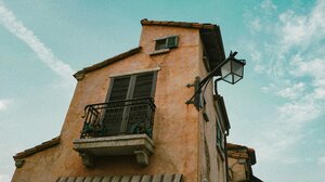  8χρονο έπεσε από το μπαλκόνι του σπιτιού του