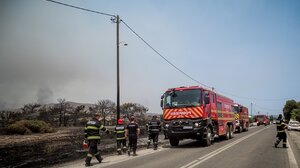  Φωτιές: Έρχονται στην Ελλάδα και ρίχνονται στη "μάχη" πάνω από 200 Ευρωπαίοι πυροσβέστες