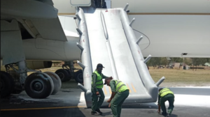 Πακιστάν: Φωτιά σε τροχό αεροσκάφους κατά την προσγείωση