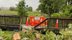 Η καταιγίδα Ντέμπι ενισχύεται σε τυφώνα κι απειλεί τη δυτική ακτή της Φλόριντας