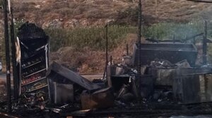 Στις φλόγες τυλίχθηκε beach bar στο Ρέθυμνο - Εικόνες καταστροφής!