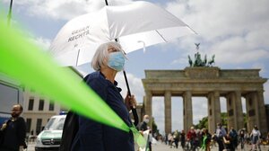 Γερμανία: Σε δράση ξανά οι «γιαγιάδες κατά της ακροδεξιάς» 