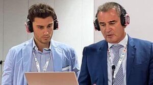 Η συγκίνηση του γνωστού οφθαλμίατρου