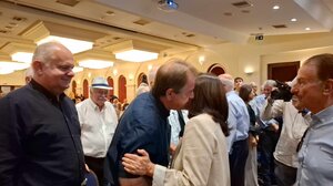 Από τον Μητσοτάκη στην… αγκαλιά της Άννας!