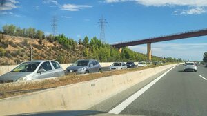 Ακινητοποιημένα τα αυτοκίνητα στην Αθηνών - Κορίνθου