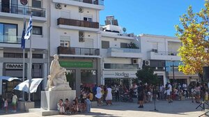 Συνεχίζονται οι διαμαρτυρίες για τις συγχωνεύσεις τμημάτων 