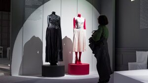 Σε δημοπρασία δημιουργίες υψηλής ραπτικής από τη συλλογή Quidam de Revel