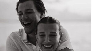 Μίλι Μπόμπι Μπράουν: Παντρεύεται για δεύτερη φορά τον Τζέικ Μπον Τζόβι