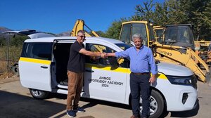 Δύο νέα ηλεκτρικά οχήματα μεταφοράς προσωπικού απέκτησε ο Δήμος Οροπεδίου Λασιθίου