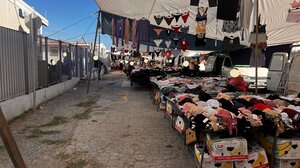 Νηπιαγωγείο και λαϊκή αγορά ... γείτονες!