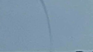 Εντυπωσιακός υδροστρόβιλος στο Ελαφονήσι