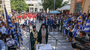 Μαθητές, εκπαιδευτικοί, αρχές τιμούν στο Ηράκλειο την Εθνική Επέτειο της 28ης Οκτωβρίου 1940