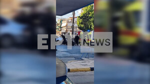 Η αφορμή της άγριας συμπλοκής νεαρών στη Γλυφάδα – «Βροχή» από πέτρες και μαχαιρώματα