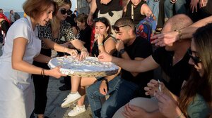 "Γιορτή τσικουδιάς" από τον Λαογραφικό όμιλο "Λάζαρος και Μανώλης Χνάρης"