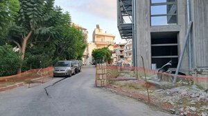Τι απαντά η Περιφέρεια Κρήτης για το πεζοδρόμιο στην οδό Μονή Καρδιωτίσσης
