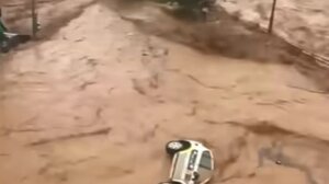 Ισπανία-Βαλένθια: Το διαδίκτυο η τελευταία ελπίδα για πληροφορίες για τους αγνοούμενους