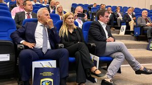 Η Σέβη Βολουδάκη στις εργασίες της Επιτροπής Δημοκρατίας και Ασφάλειας της ΚΣ του ΝΑΤΟ στα Χανιά