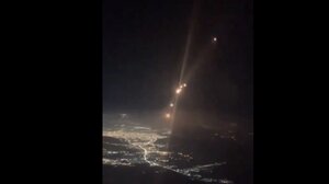 Μέση Ανατολή: Πιλότος αεροπλάνου κατέγραψε τη στιγμή της πυραυλικής επίθεσης κατά του Ισραήλ