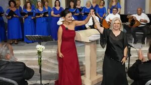  Η χορωδία του Δήμου Μαλεβιζίου σε συναυλία στη Σμύρνη