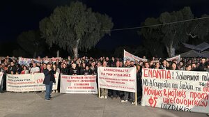 Ξεσηκωμός για τη Υγεία: Πλήθος κόσμου στο Παγκρήτιο συλλαλητήριο (βίντεο & φωτογραφίες)