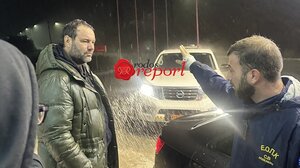 Προβλήματα από την ισχυρή βροχόπτωση στη Ρόδο - Ακινητοποιημένα οχήματα σε κεντρικούς δρόμους    