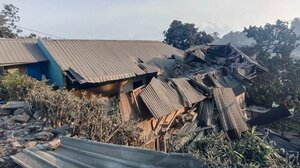 Ινδονησία: Τρεις νεκροί από την κατάρρευση ισλαμικού οικοτροφείου