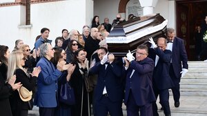 Κώστας Γεωργουσόπουλος: Συγκίνηση στο τελευταίο αντίο στον καταξιωμένο θεατράνθρωπο