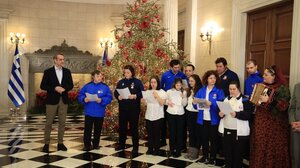 Τα πρωτοχρονιάτικα κάλαντα στον Κυριάκο Μητσοτάκη από αθλητές των Special Olympics Hellas