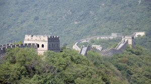 Σινικό Τείχος: Drones σερβίρουν καφέ και νερό στους... διψασμένους πεζοπόρους