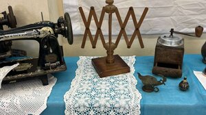 Λαογραφική έκθεση από τους μαθητές του Δημοτικού Σχολείου Βαρυπέτρου