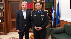 Με τον νέο συντονιστή Βορείου-Νοτίου Αιγαίου και Κρήτης της Πυροσβεστικής ο Στ. Αρναουτάκης