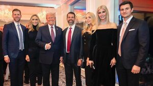 Ο Ντόναλντ Τραμπ ορκίζεται 47ος πρόεδρος των ΗΠΑ: Όλο το τελετουργικό της ορκωμοσίας