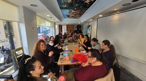 Δήμος Ηρακλείου: Από πλέξιμο... μέχρι εκμάθηση χρήσης κινητών τηλεφώνων - Δράσεις για μικρούς και μεγάλους