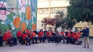 Μοναδικές στιγμές στην αυλή του 7ου δημοτικού σχολείου με τη Φιλαρμονική του Δήμου Ηρακλείου!