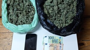 Κυκλοφορούσε με το ένα κιλό κάνναβης κρυμμένο στο αυτοκίνητο