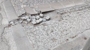 Ηράκλειο: "Λόφοι" από σκουπίδια, σκοτάδια και λακκούβες- Τι απαντά η Δημοτική Αρχή για τα προβλήματα της καθημερινότητας