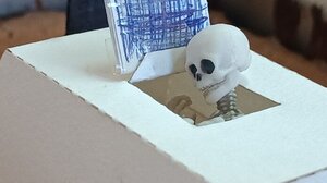 Από την εκταφή στο χωνευτήρι – Viral η πίτα στο Κοιμητήριο του Βόλου