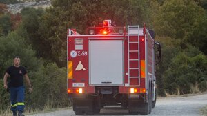 Πυρκαγιά στην Παλαιόπολη Άνδρου - Προειδοποιητικό μήνυμα του 112	